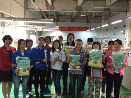 吴银芝厂长和HTL一线女同胞